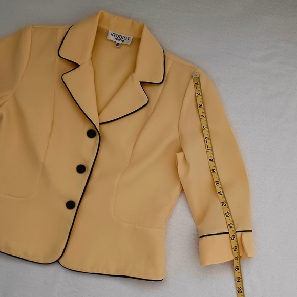 STUDIO I Suit of Black Floral Dress & Yellow Jacket, size 8p - Picture 14 of 16